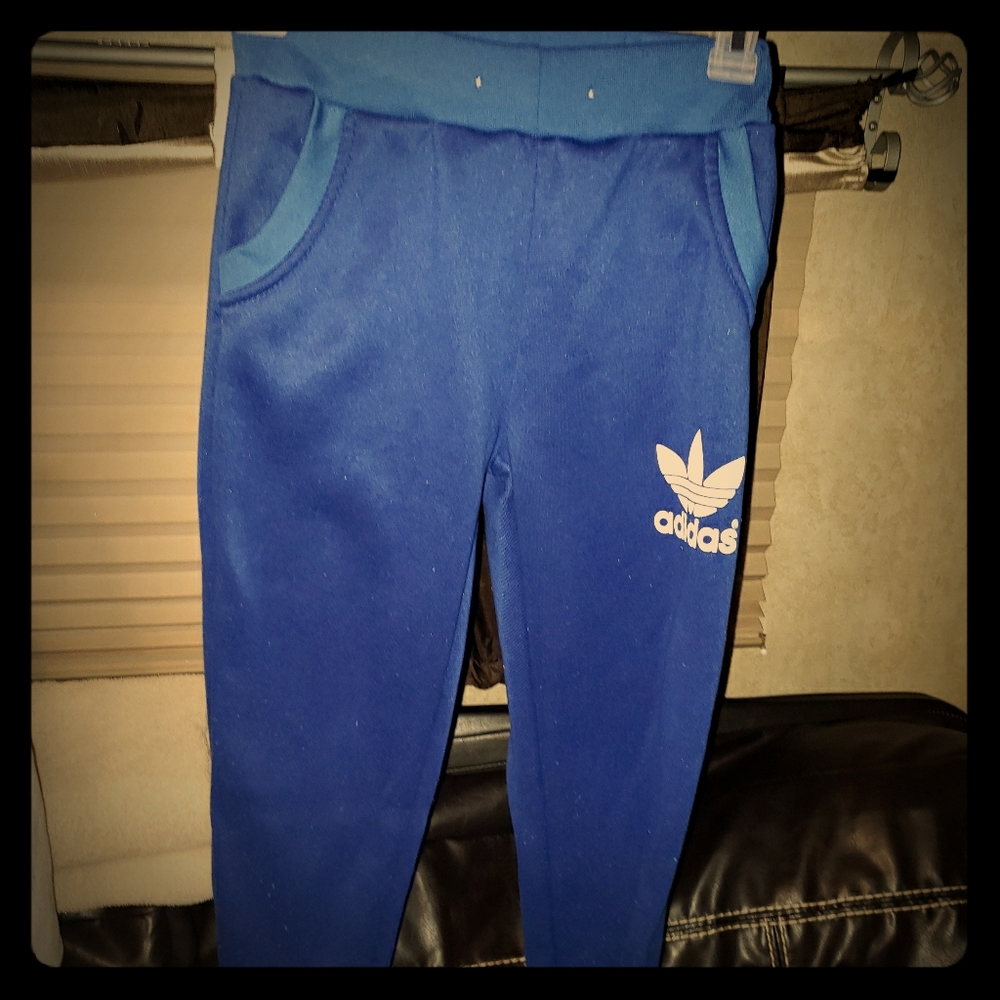 Adidas sweat suit